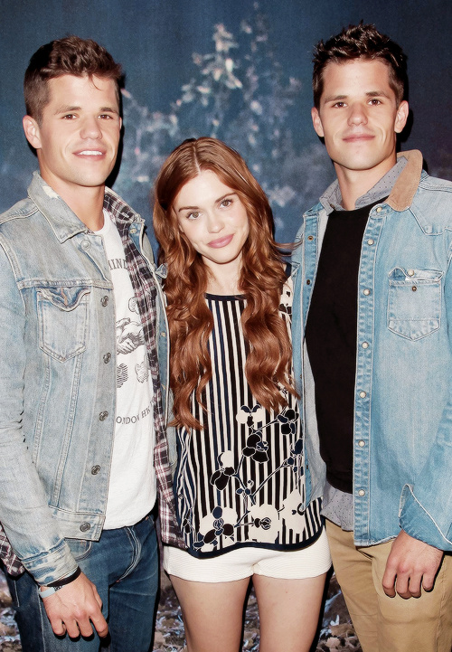 Charlie Carver