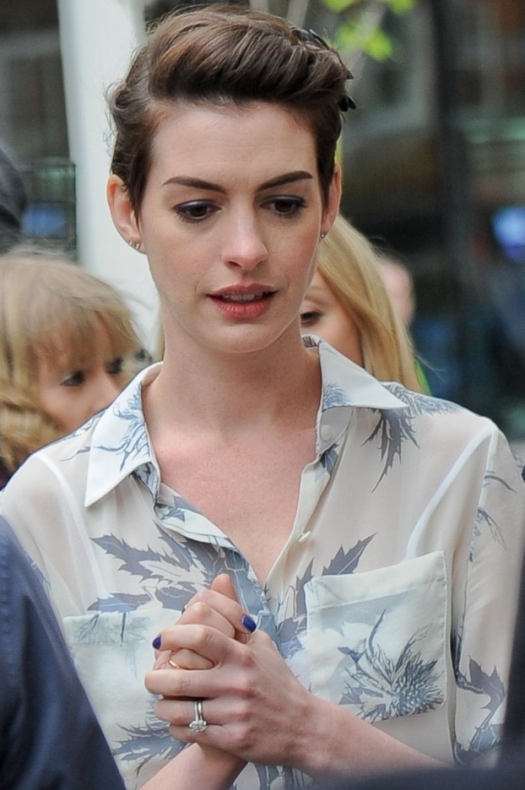 Anne Hathaway