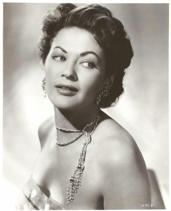 Yvonne De Carlo