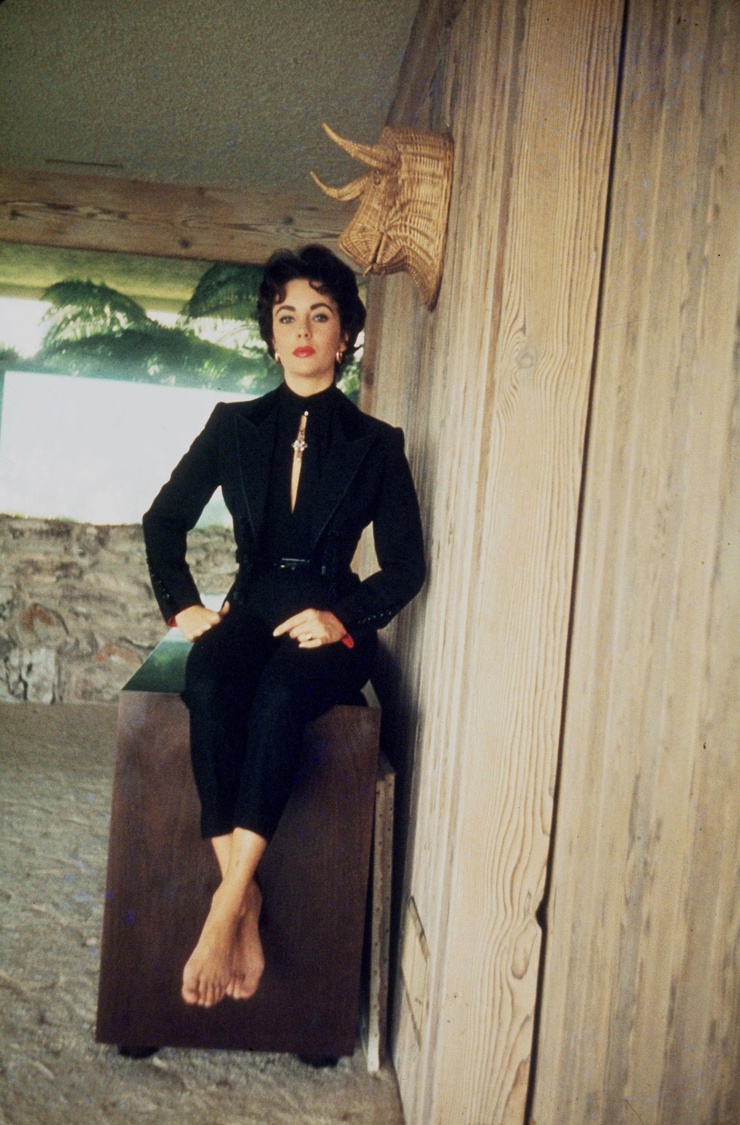 Elizabeth Taylor Elizabeth Taylor