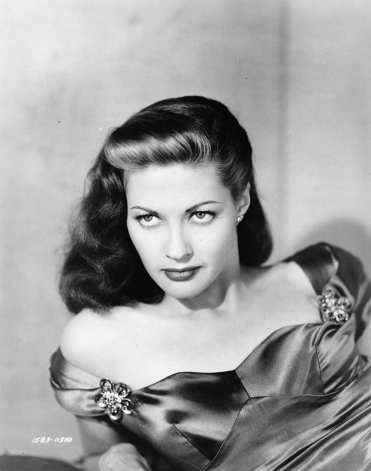 Yvonne De Carlo band of angels