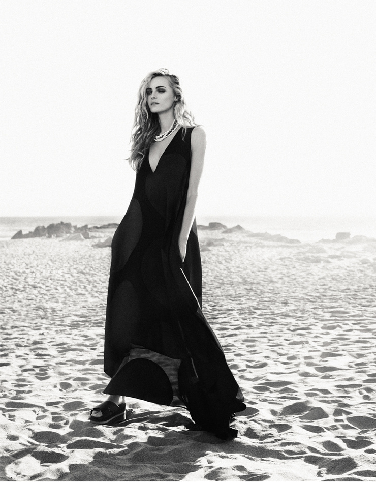Valentina Zelyaeva Valentina Zelyaeva