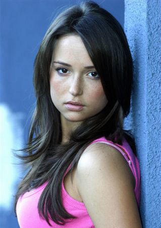 Milana Vayntrub Milana Vayntrub