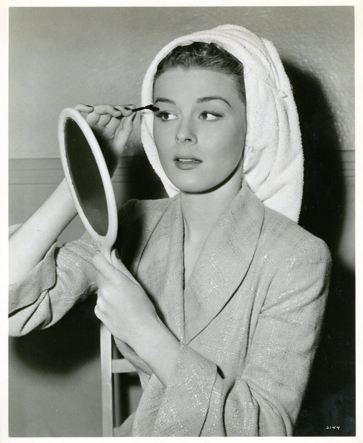 Elaine Stewart