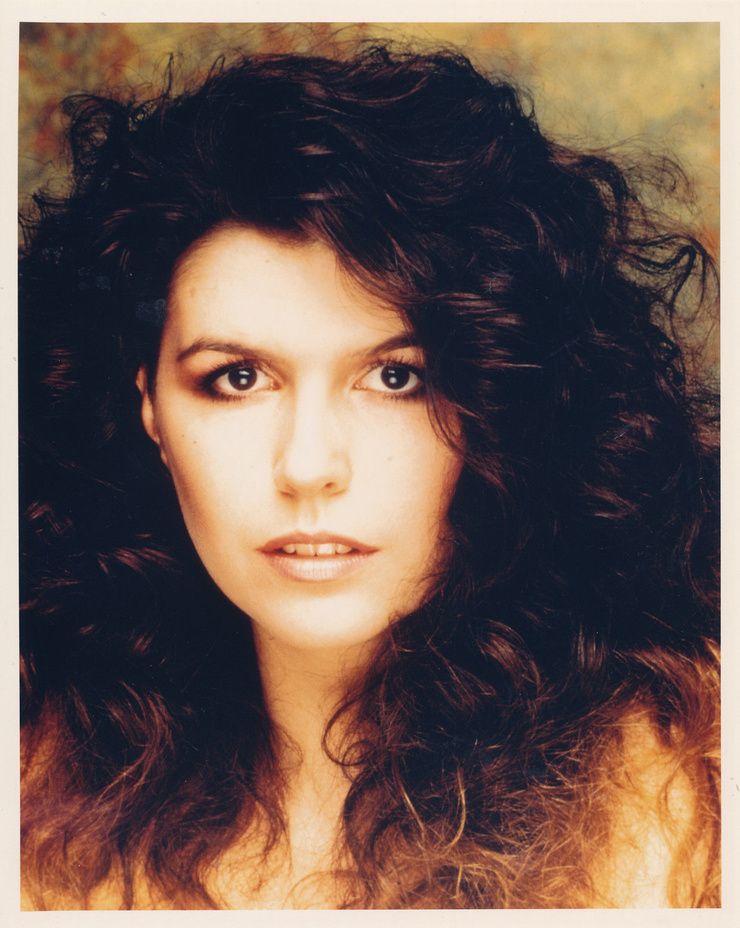Finola Hughes Finola Hughes