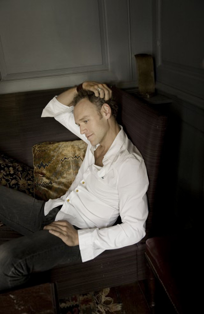 Elliot Cowan