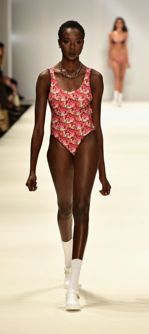 Yaya Deng