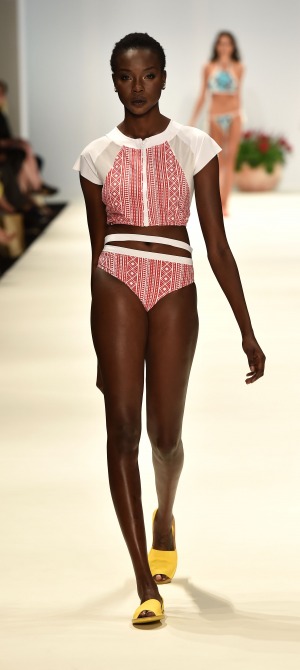 Yaya Deng