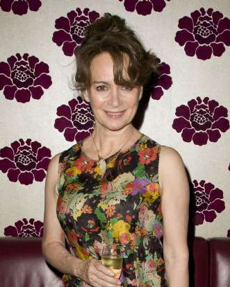 Francesca Annis