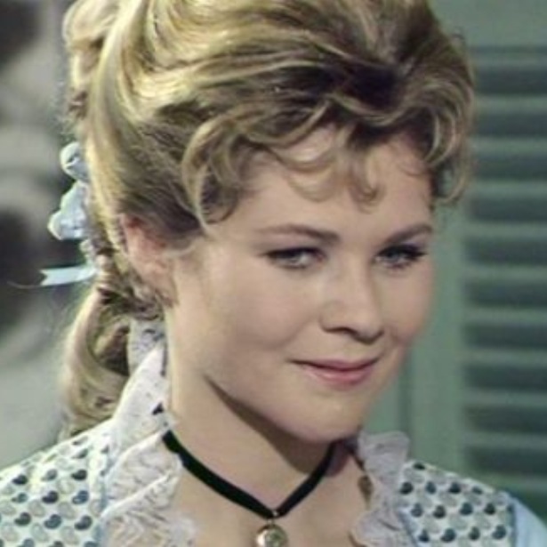 Suzanne Neve Suzanne Neve