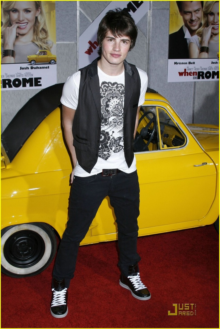 Picture of Gregg Sulkin