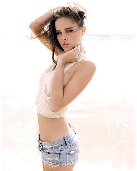 Isabel Lucas