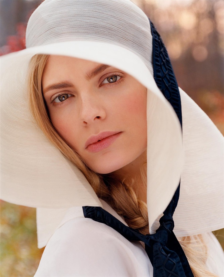 Julia Stegner Julia Stegner