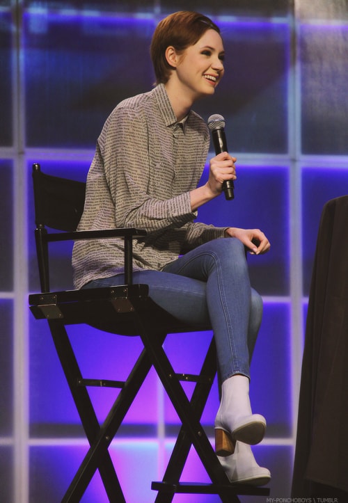 Karen Gillan Karen Gillan