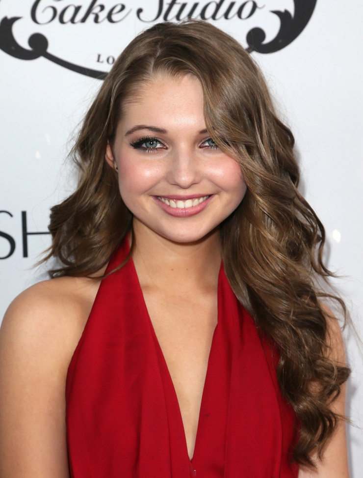Sammi Hanratty Sammi Hanratty