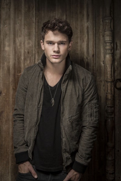 Jeremy Irvine