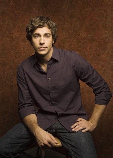 Zachary Levi Zachary Levi