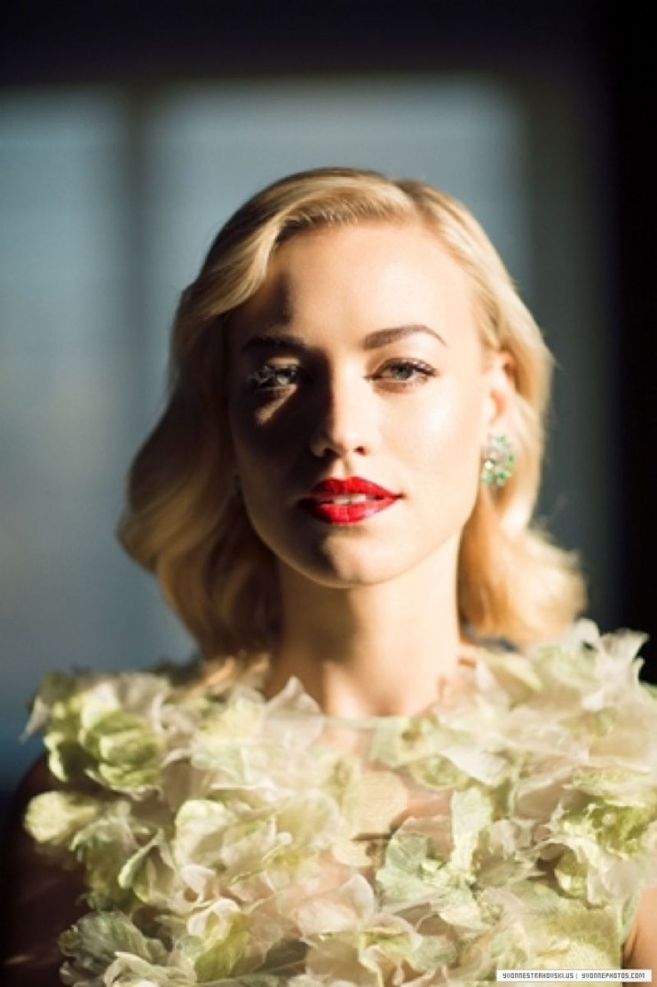 Yvonne Strahovski Yvonne Strahovski