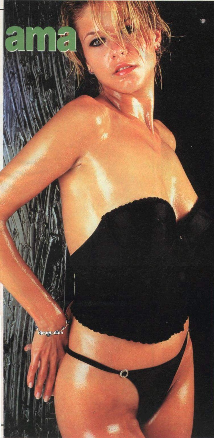 Emine Ün