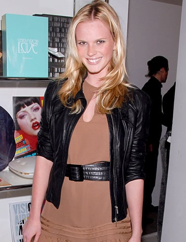 Anne Vyalitsyna