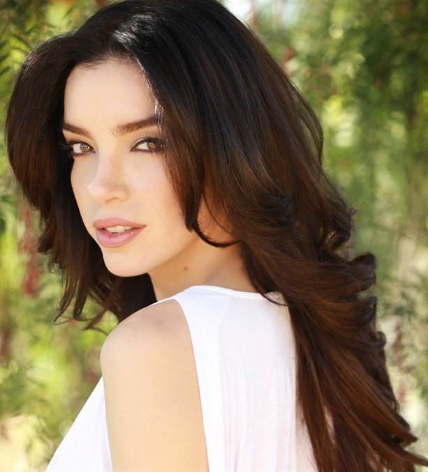 Claudia Salinas Claudia Salinas