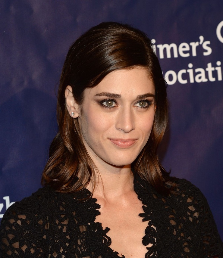 Lizzy Caplan