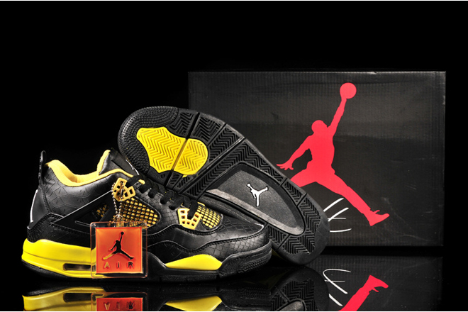 Black/Yellow Basketball Sport Shoes with 
