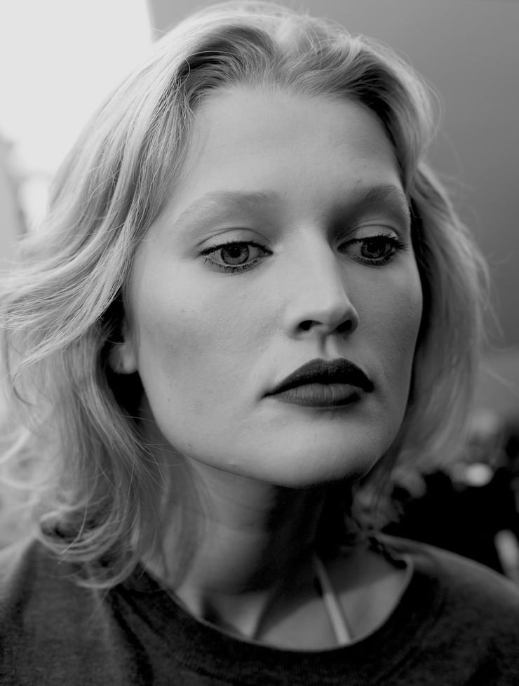 Picture of Toni Garrn