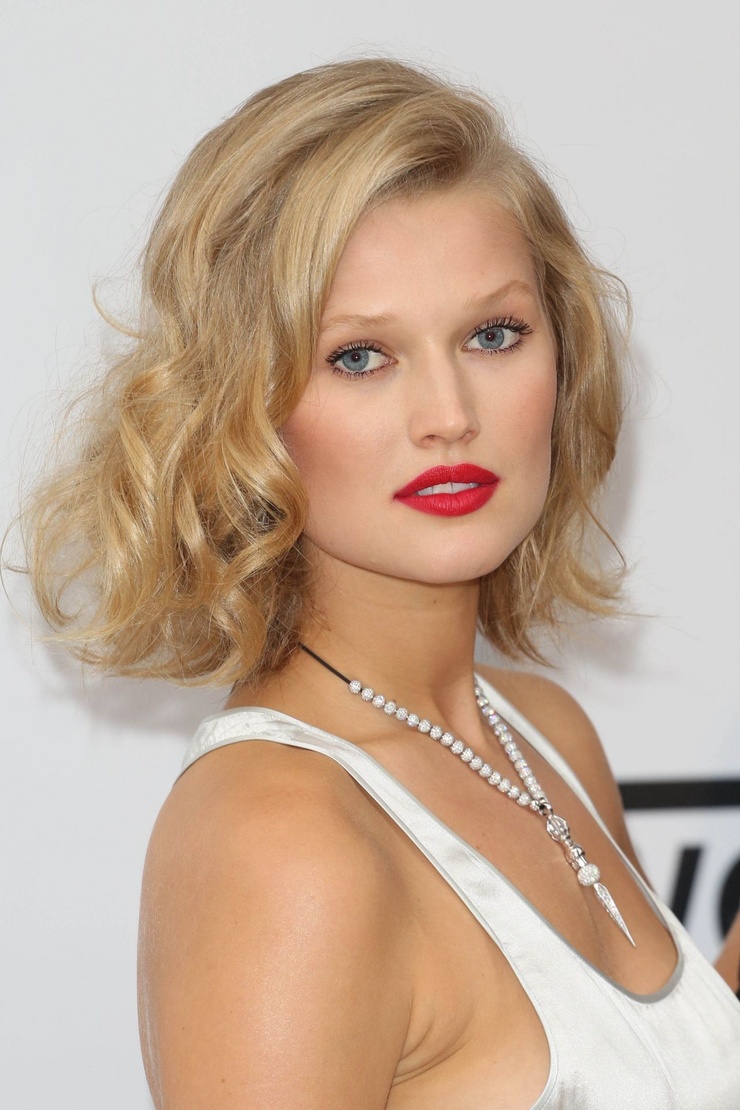 Toni Garrn Toni Garrn