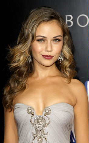 Alexis Dziena