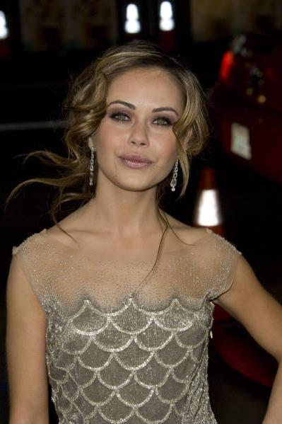 Alexis Dziena