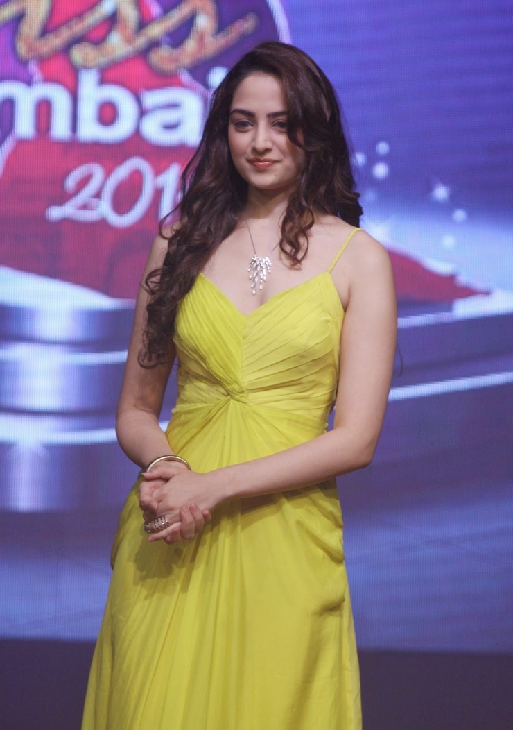 Zoya Afroz