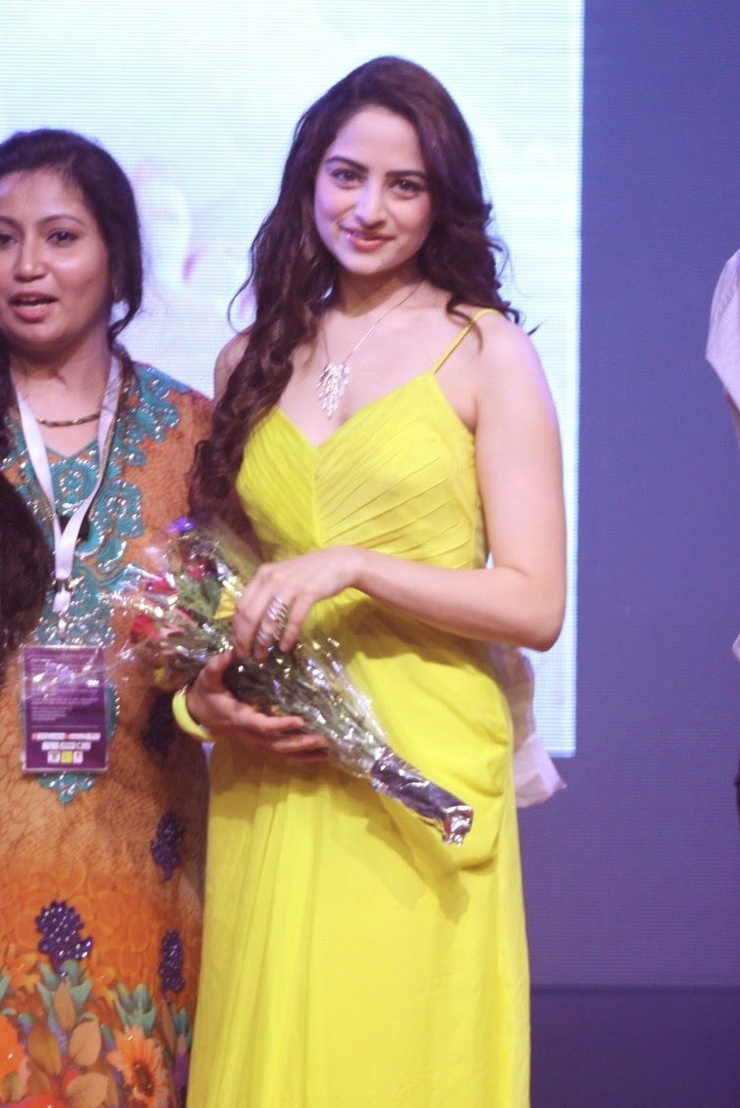 Zoya Afroz