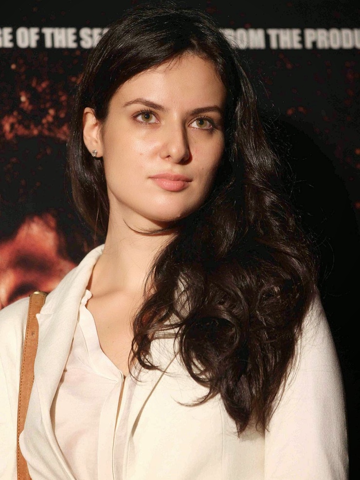 Elena Kazan