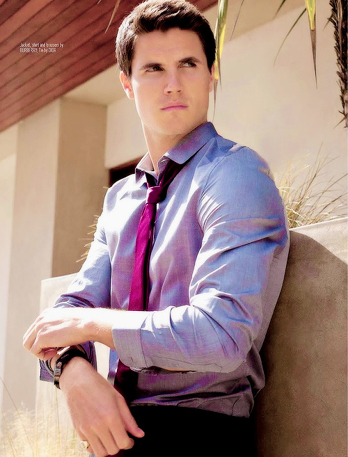 Robbie Amell