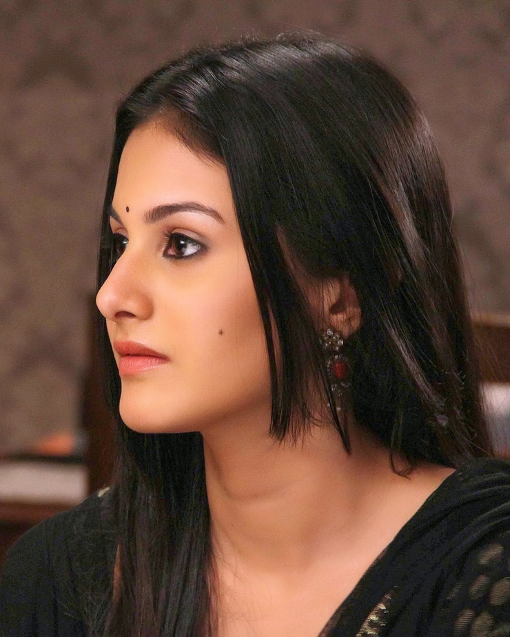 Amyra Dastur