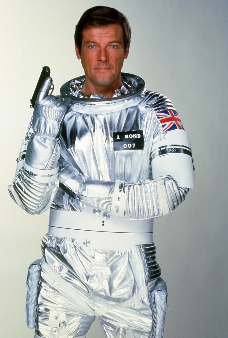 James Bond (Roger Moore)