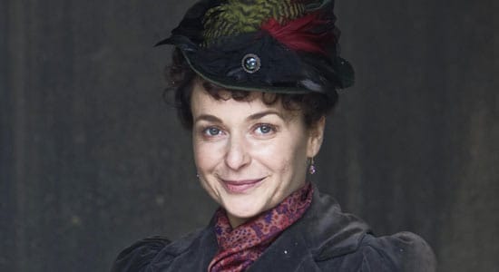 Julia Sawalha