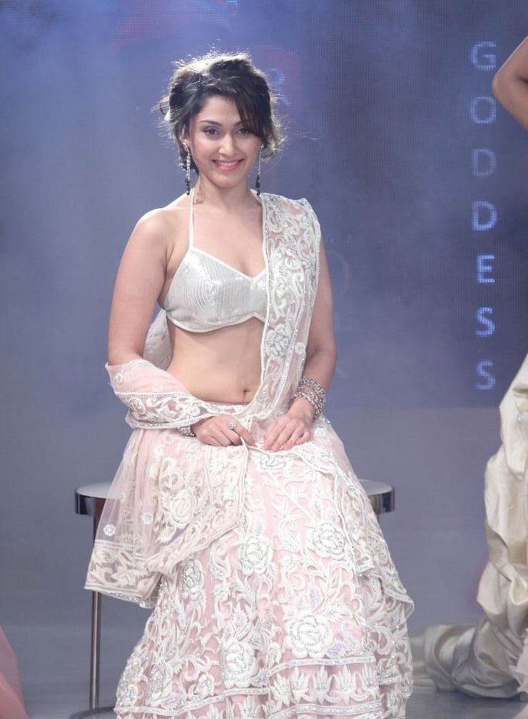 Manjari Phadnis