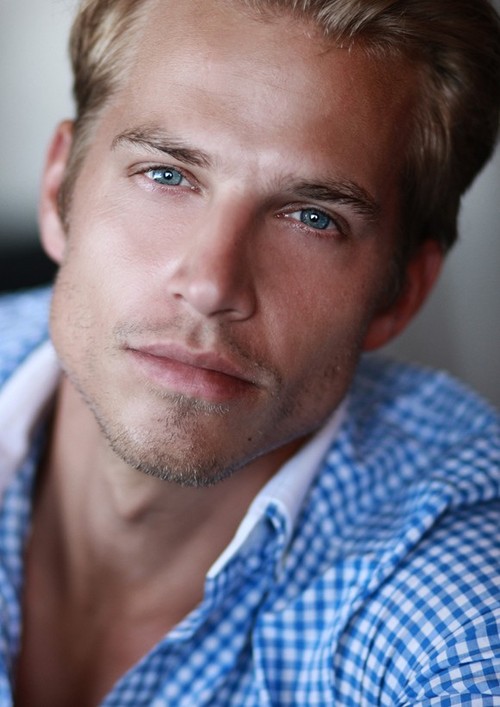 Aaron Brueckner