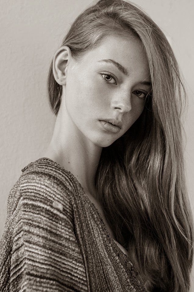 Lauren de Graaf Lauren de Graaf