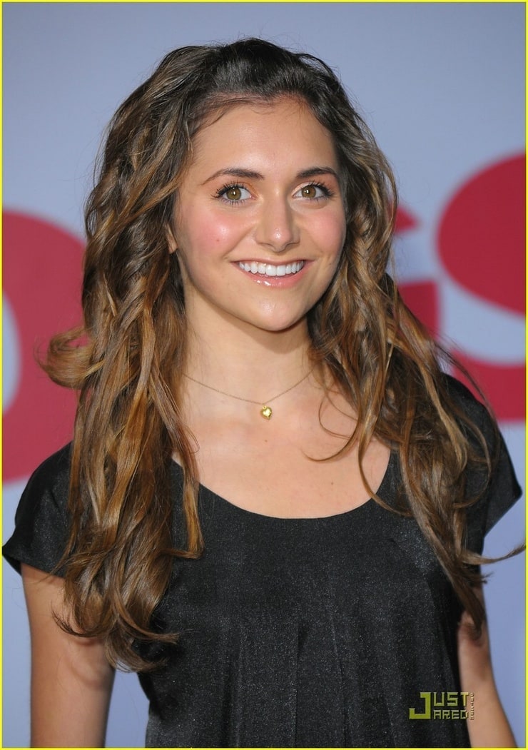 Alyson Stoner cheaper by the dozen 2