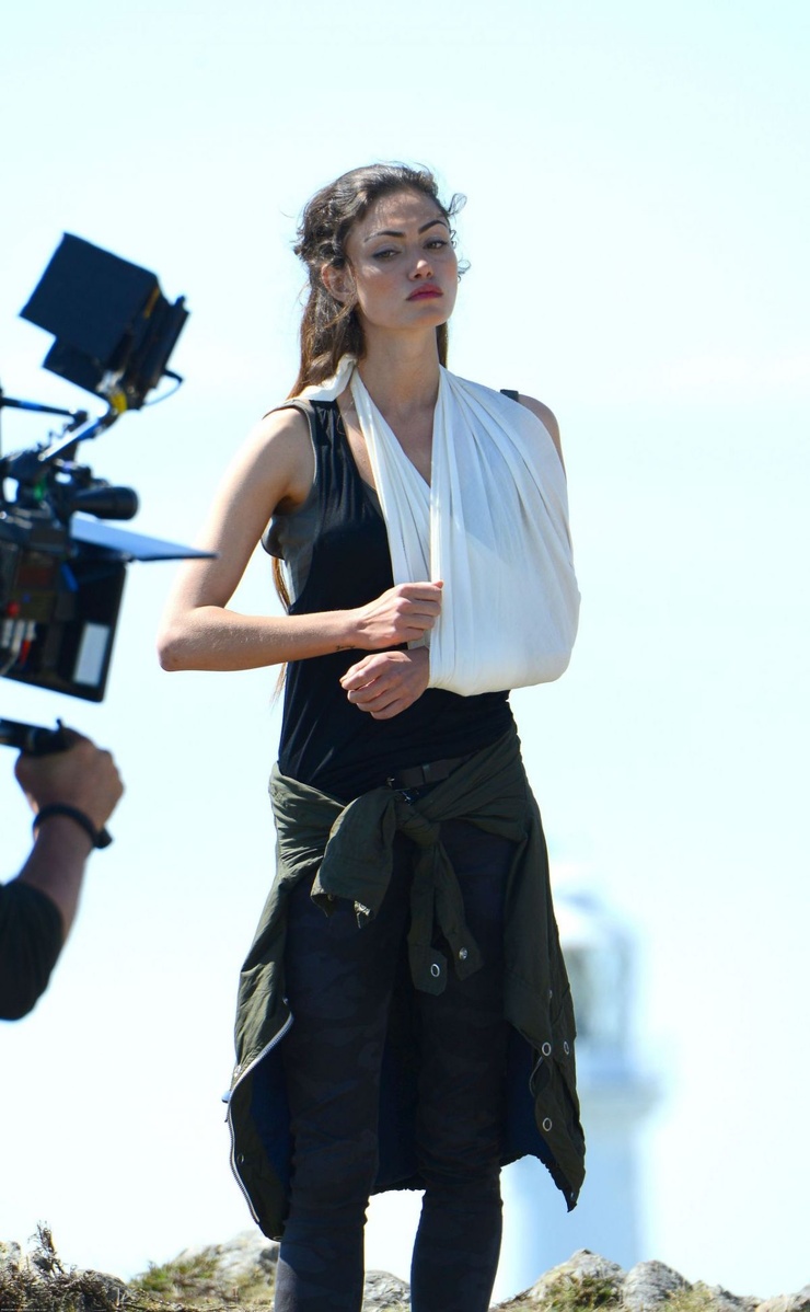 Phoebe Tonkin