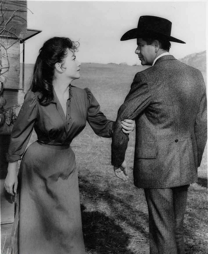 Anne Baxter