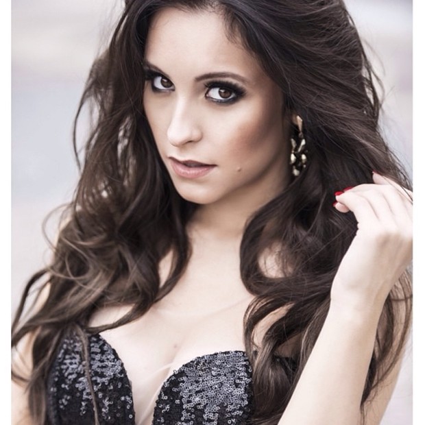 Carla Diaz Carla Diaz