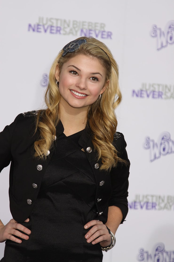 Stefanie Scott