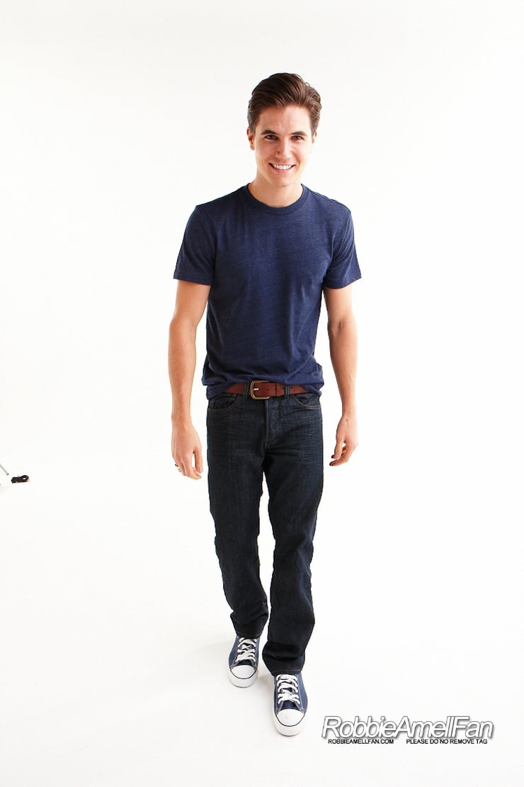 Robbie Amell