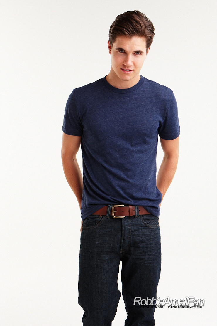 Robbie Amell