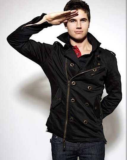 Robbie Amell