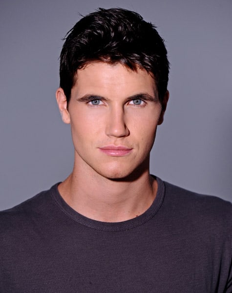 Robbie Amell